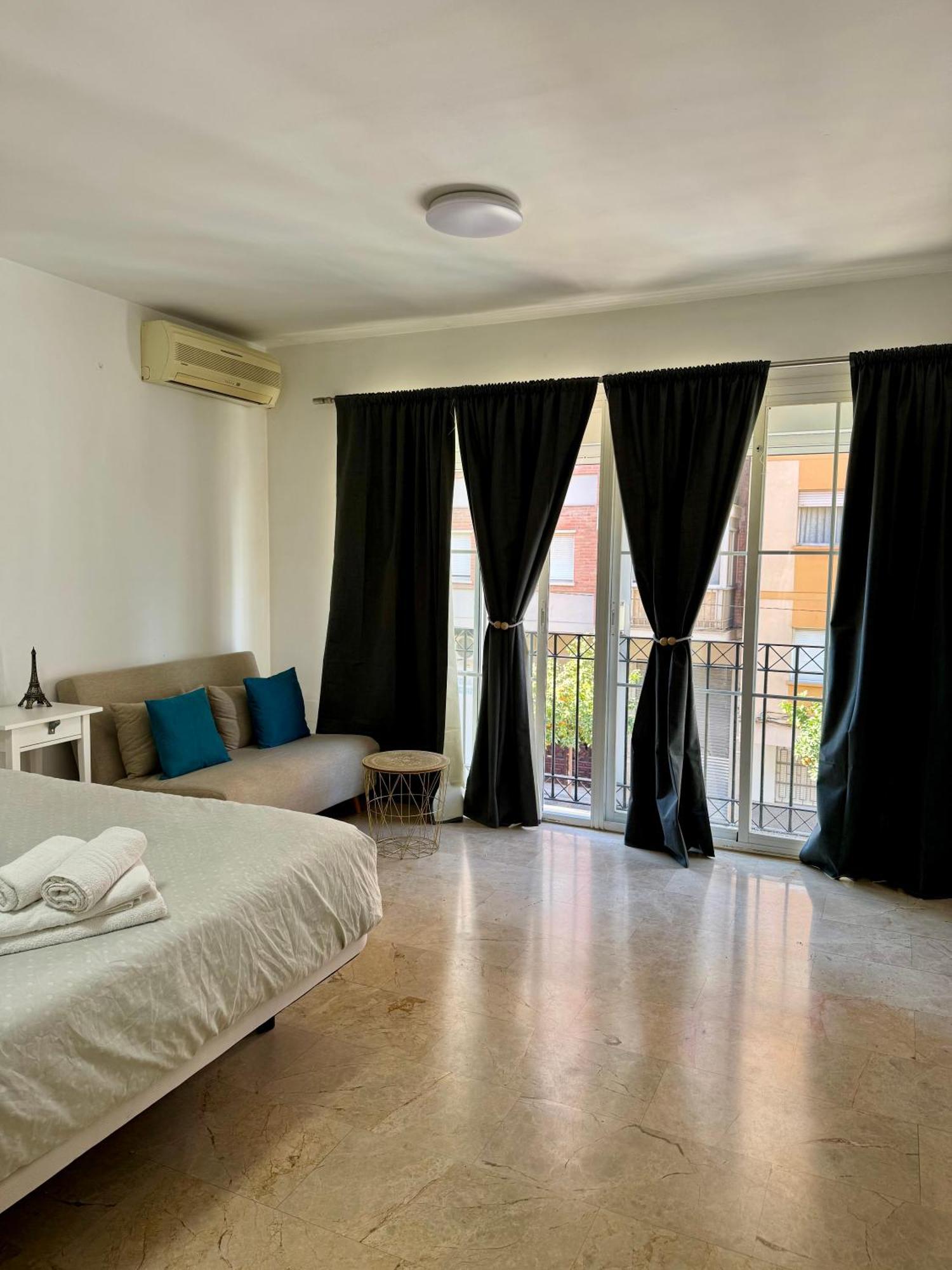 Alojamiento Bruckner Bed & Breakfast Málaga Dış mekan fotoğraf