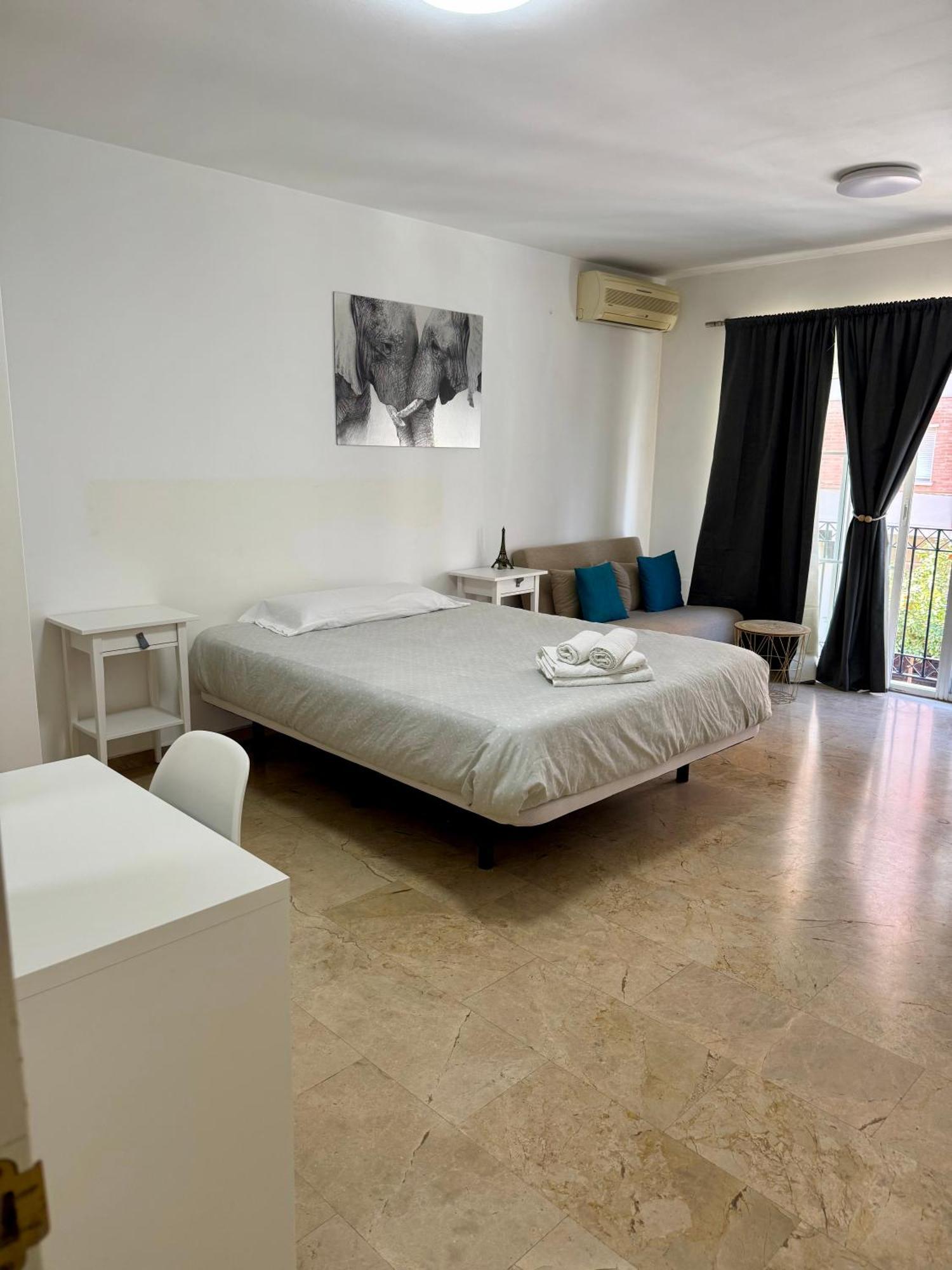 Alojamiento Bruckner Bed & Breakfast Málaga Dış mekan fotoğraf